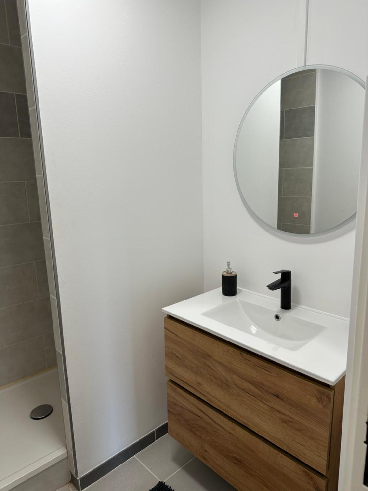 Le Grand Parc 13 - 2 Chambres - Wifi - Parking Шатору Екстер'єр фото